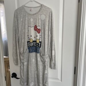 Hello Kitty Light Gray Long Sleeve Tee with Polka Dots